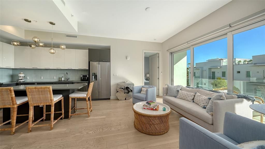 出租: $9,500 (4 贝兹, 2 浴室, 1523 平方英尺)