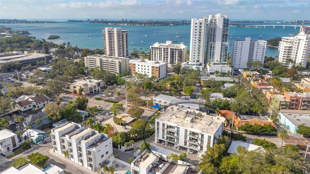 出租: $9,500 (4 贝兹, 2 浴室, 1523 平方英尺)