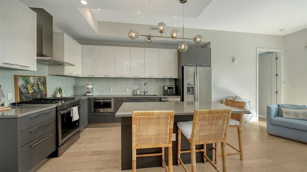 出租: $9,500 (4 贝兹, 2 浴室, 1523 平方英尺)