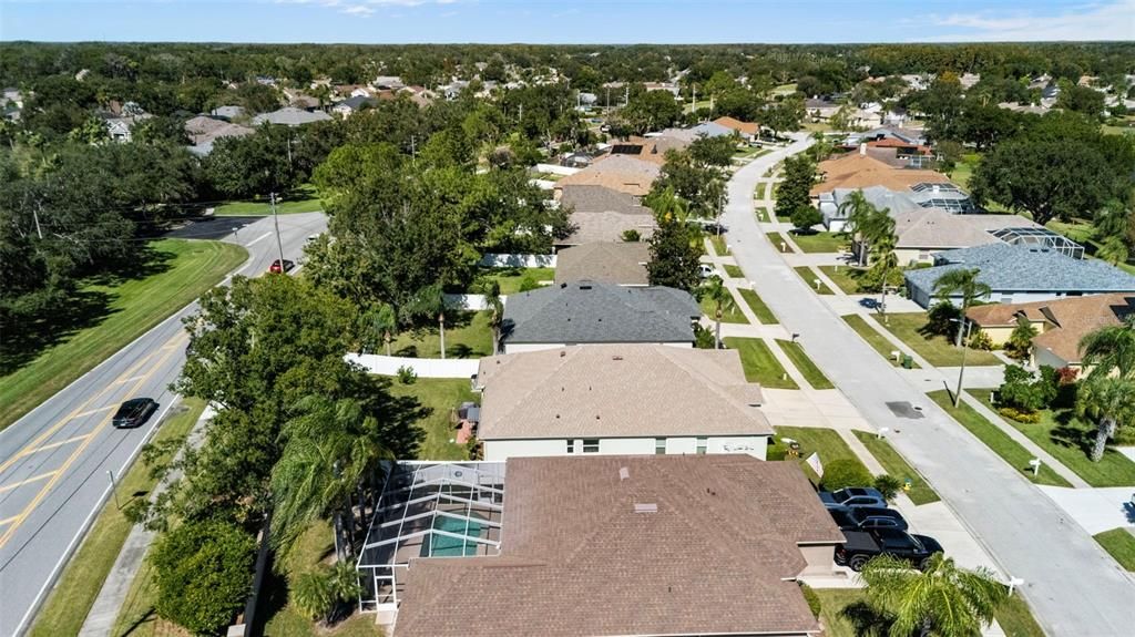 合同活跃: $485,000 (4 贝兹, 2 浴室, 2233 平方英尺)