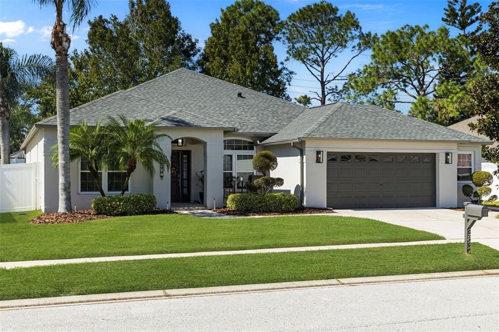 合同活跃: $485,000 (4 贝兹, 2 浴室, 2233 平方英尺)