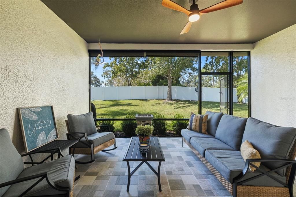 合同活跃: $485,000 (4 贝兹, 2 浴室, 2233 平方英尺)