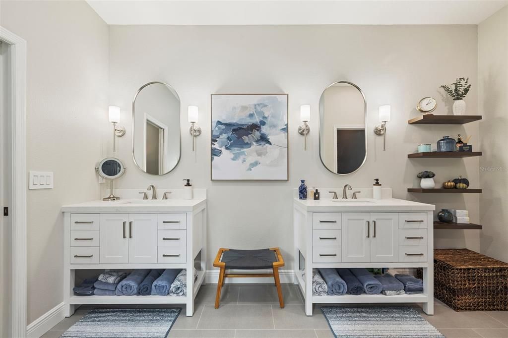 合同活跃: $485,000 (4 贝兹, 2 浴室, 2233 平方英尺)