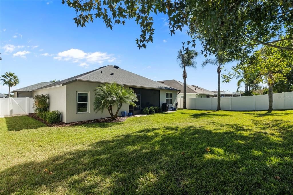 合同活跃: $485,000 (4 贝兹, 2 浴室, 2233 平方英尺)