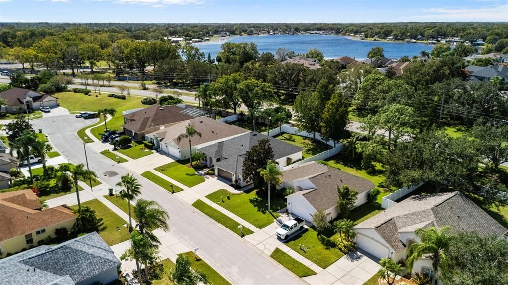 合同活跃: $485,000 (4 贝兹, 2 浴室, 2233 平方英尺)