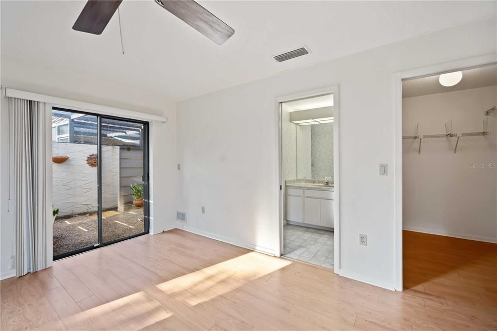 For Sale: $259,500 (3 beds, 2 baths, 1557 Square Feet)