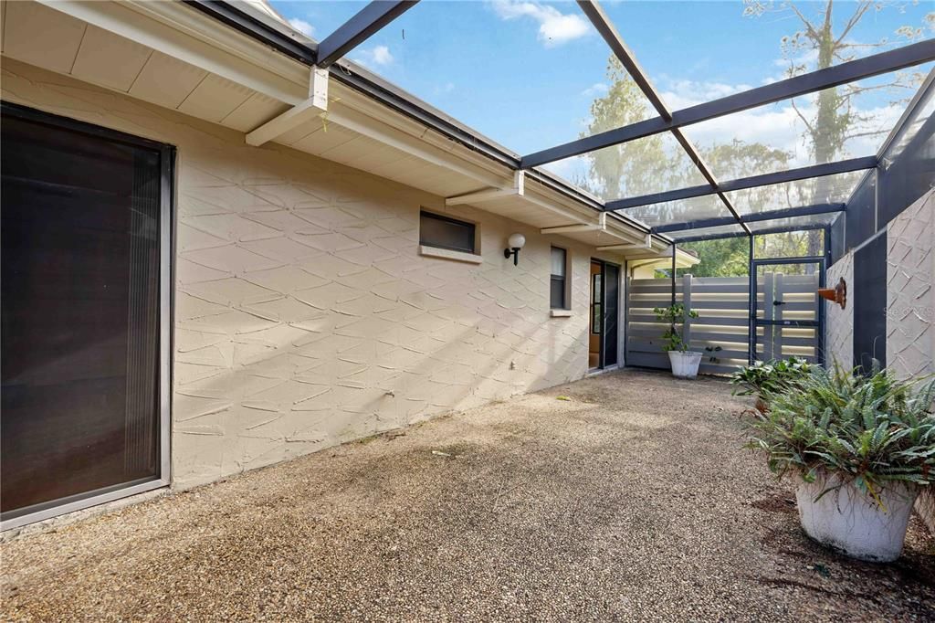 For Sale: $259,500 (3 beds, 2 baths, 1557 Square Feet)