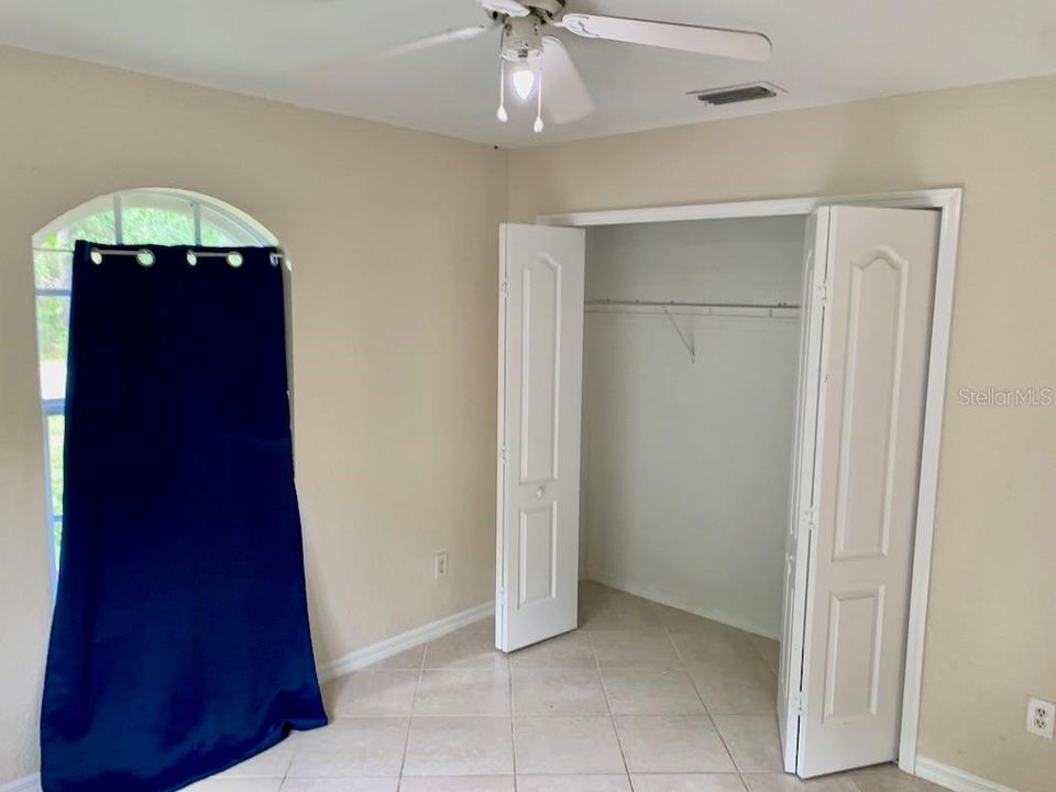 В аренду: $1,800 (3 спален, 2 ванн, 1372 Квадратных фут)