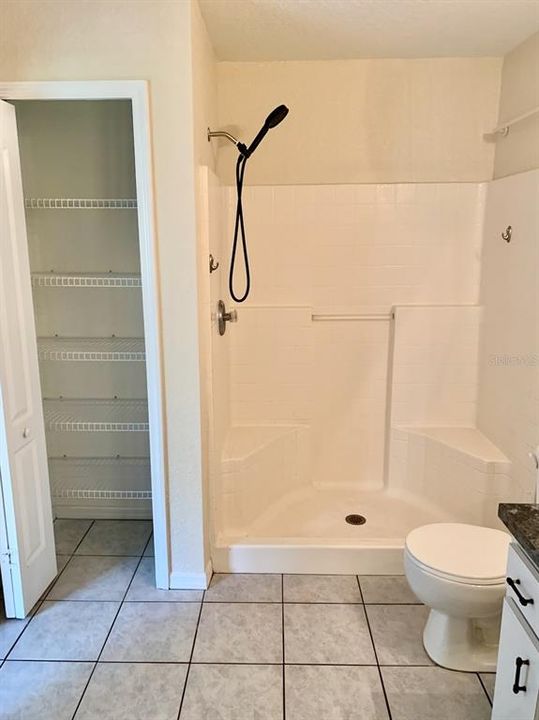 В аренду: $1,800 (3 спален, 2 ванн, 1372 Квадратных фут)