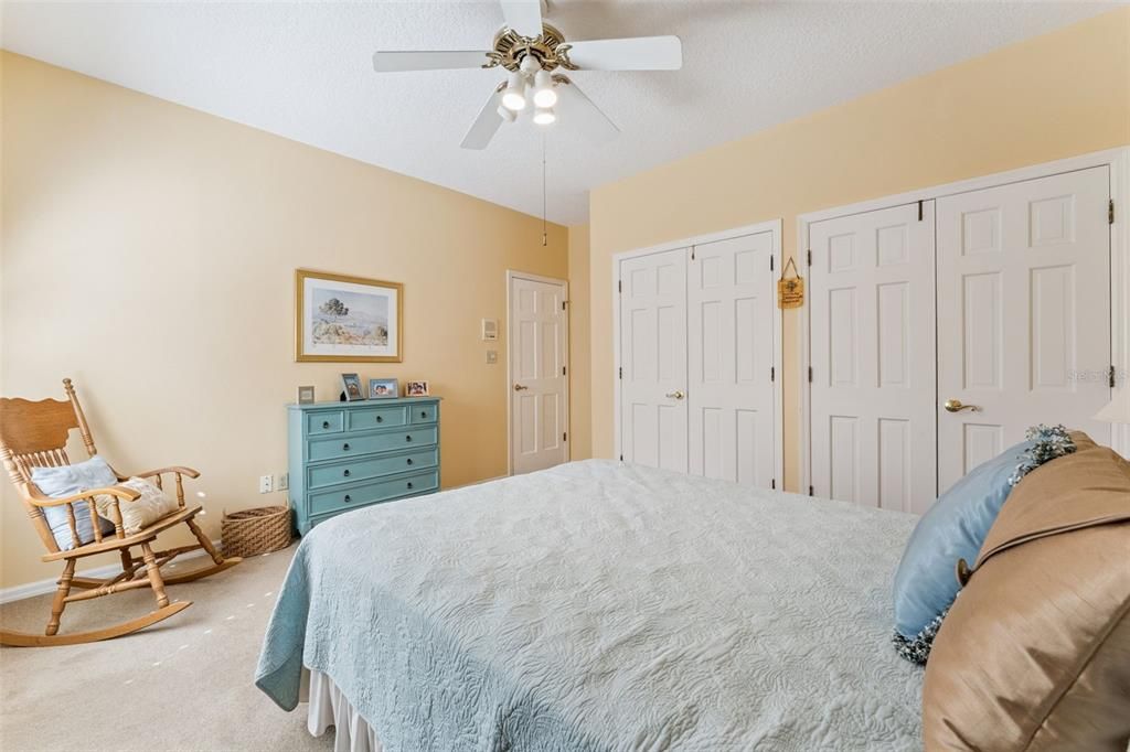 Activo con contrato: $710,000 (4 camas, 3 baños, 2653 Pies cuadrados)