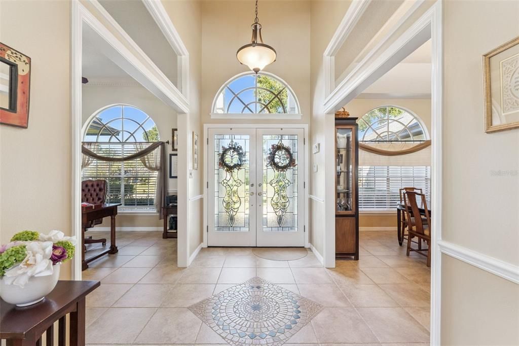 Activo con contrato: $710,000 (4 camas, 3 baños, 2653 Pies cuadrados)