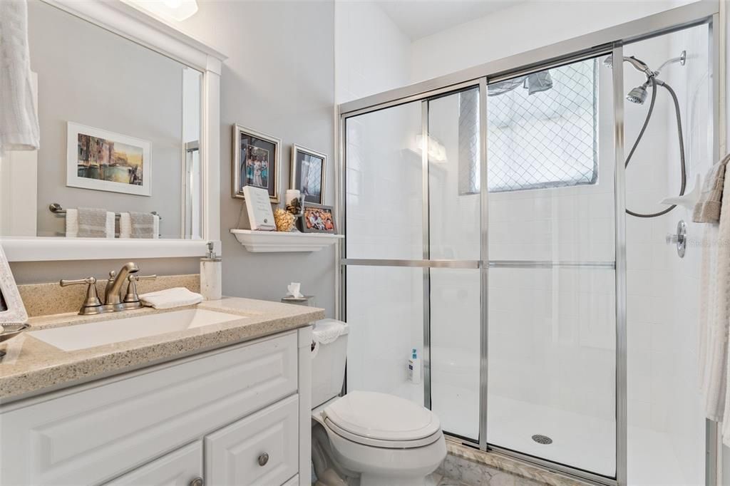 Activo con contrato: $710,000 (4 camas, 3 baños, 2653 Pies cuadrados)