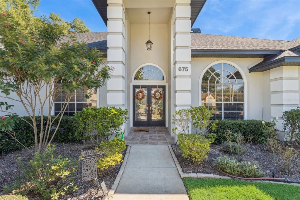 Activo con contrato: $710,000 (4 camas, 3 baños, 2653 Pies cuadrados)