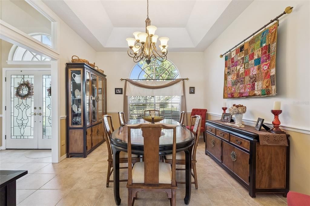 Activo con contrato: $710,000 (4 camas, 3 baños, 2653 Pies cuadrados)