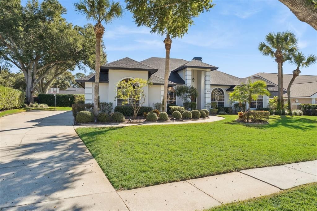 Activo con contrato: $710,000 (4 camas, 3 baños, 2653 Pies cuadrados)