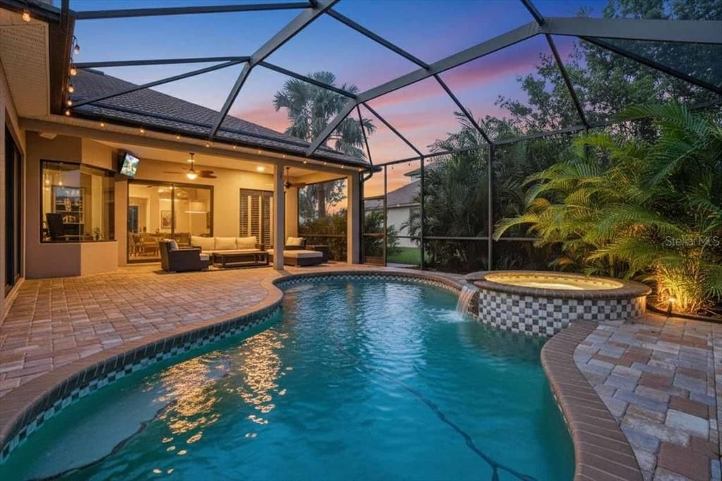 Activo con contrato: $749,000 (4 camas, 4 baños, 3024 Pies cuadrados)