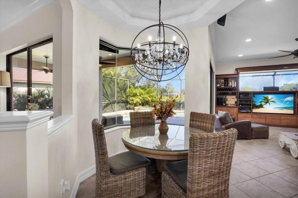 Activo con contrato: $749,000 (4 camas, 4 baños, 3024 Pies cuadrados)