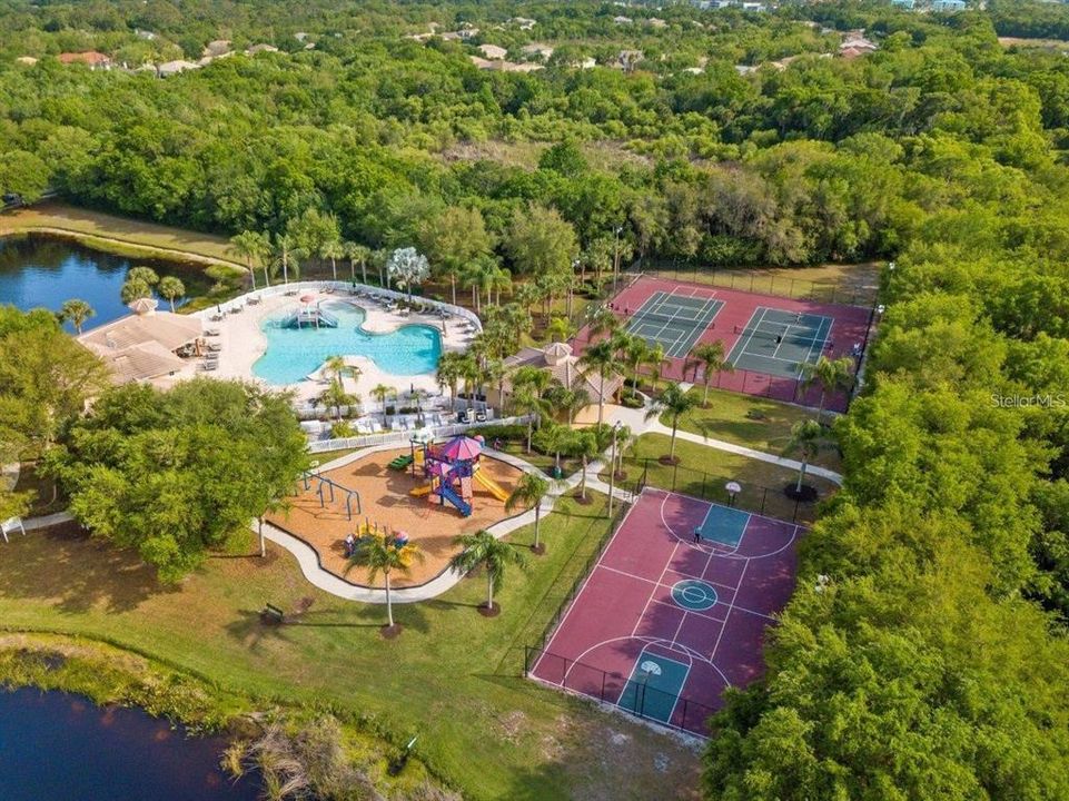 Activo con contrato: $749,000 (4 camas, 4 baños, 3024 Pies cuadrados)