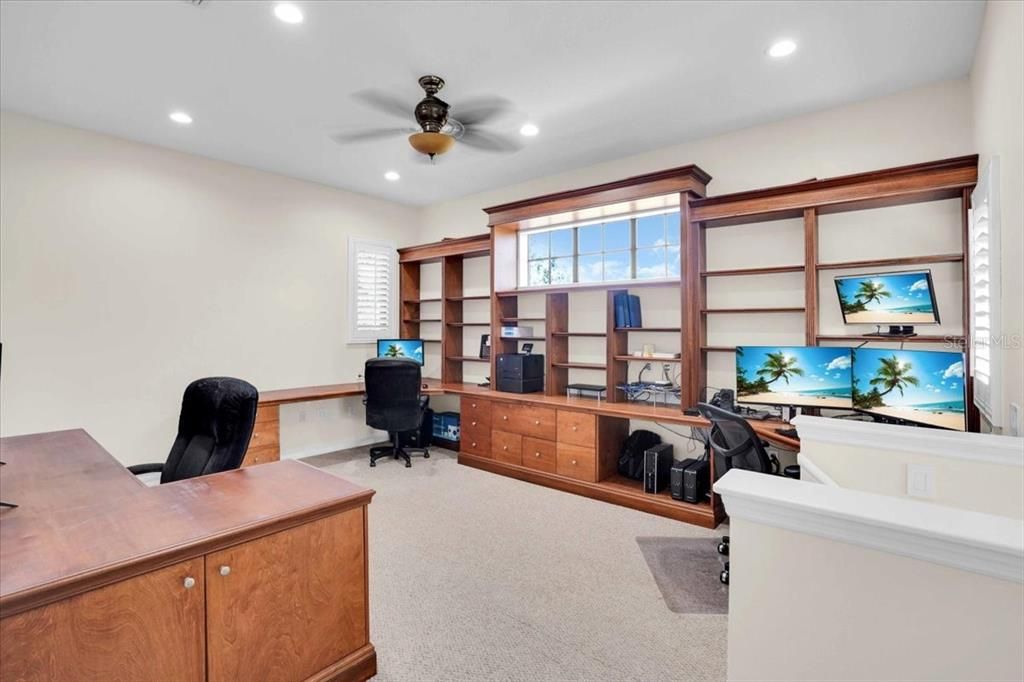 Activo con contrato: $749,000 (4 camas, 4 baños, 3024 Pies cuadrados)