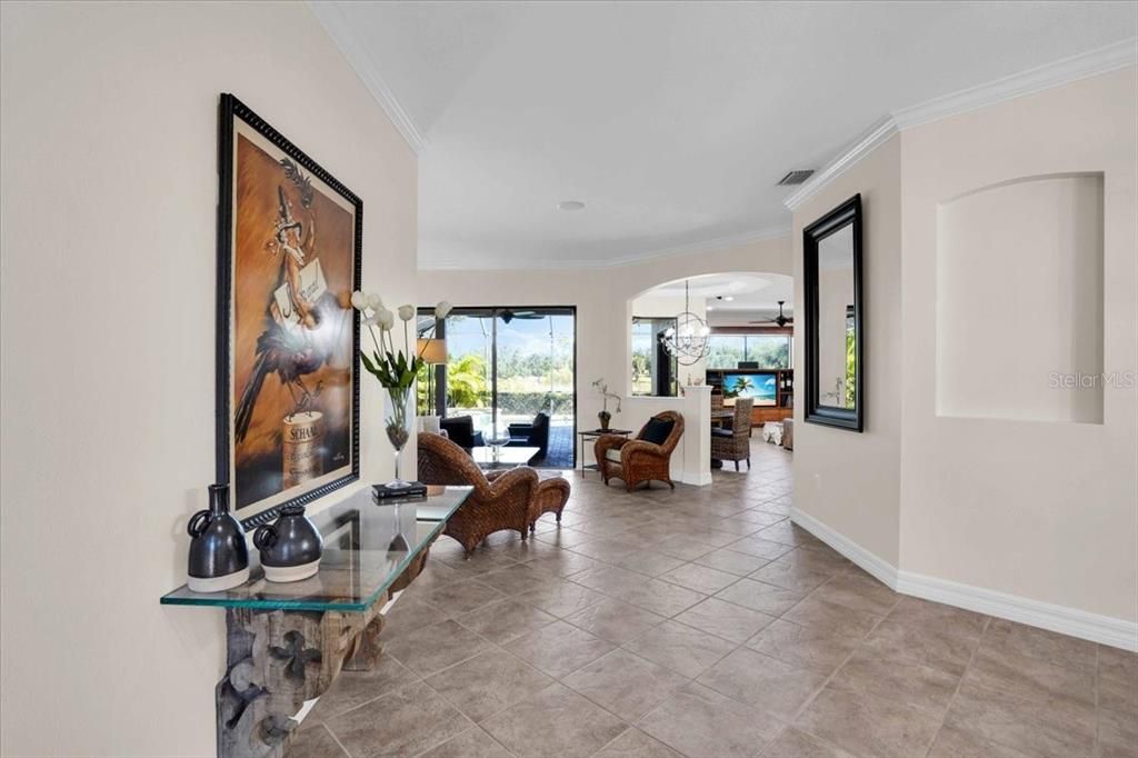 Activo con contrato: $749,000 (4 camas, 4 baños, 3024 Pies cuadrados)