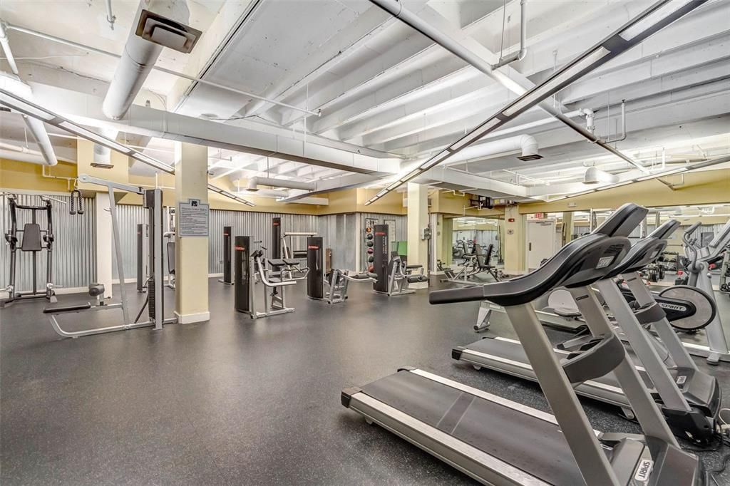 待售: $269,900 (2 贝兹, 2 浴室, 1324 平方英尺)