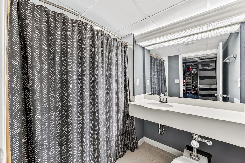 待售: $269,900 (2 贝兹, 2 浴室, 1324 平方英尺)