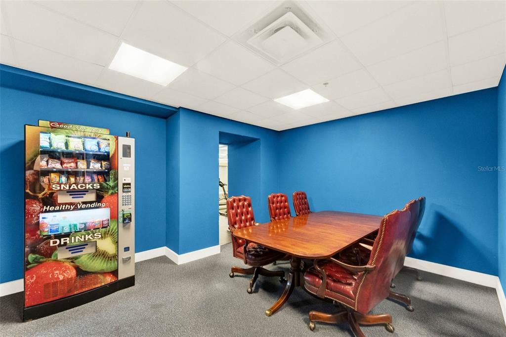 待售: $269,900 (2 贝兹, 2 浴室, 1324 平方英尺)