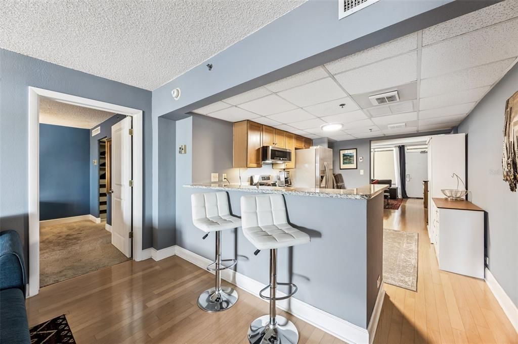 待售: $269,900 (2 贝兹, 2 浴室, 1324 平方英尺)