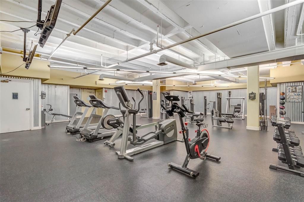 待售: $269,900 (2 贝兹, 2 浴室, 1324 平方英尺)