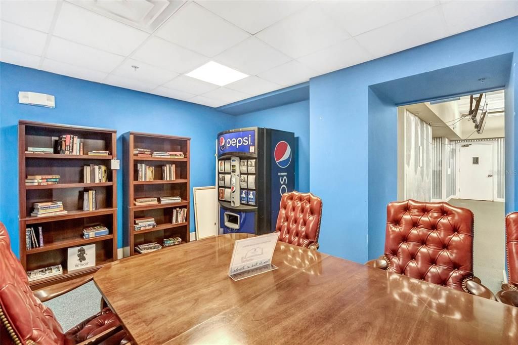 待售: $269,900 (2 贝兹, 2 浴室, 1324 平方英尺)