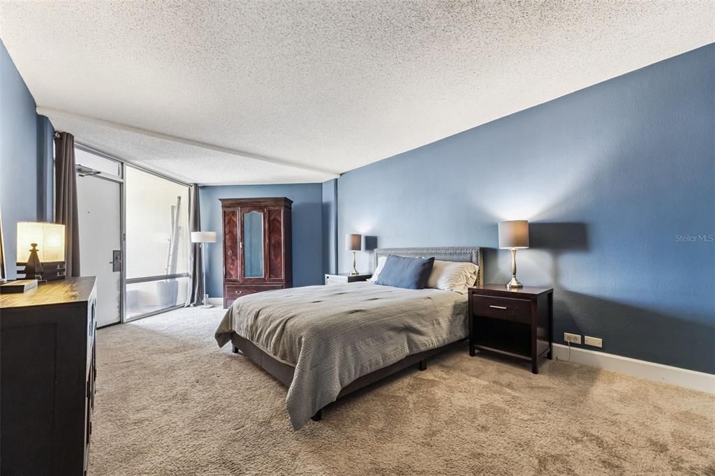 待售: $269,900 (2 贝兹, 2 浴室, 1324 平方英尺)