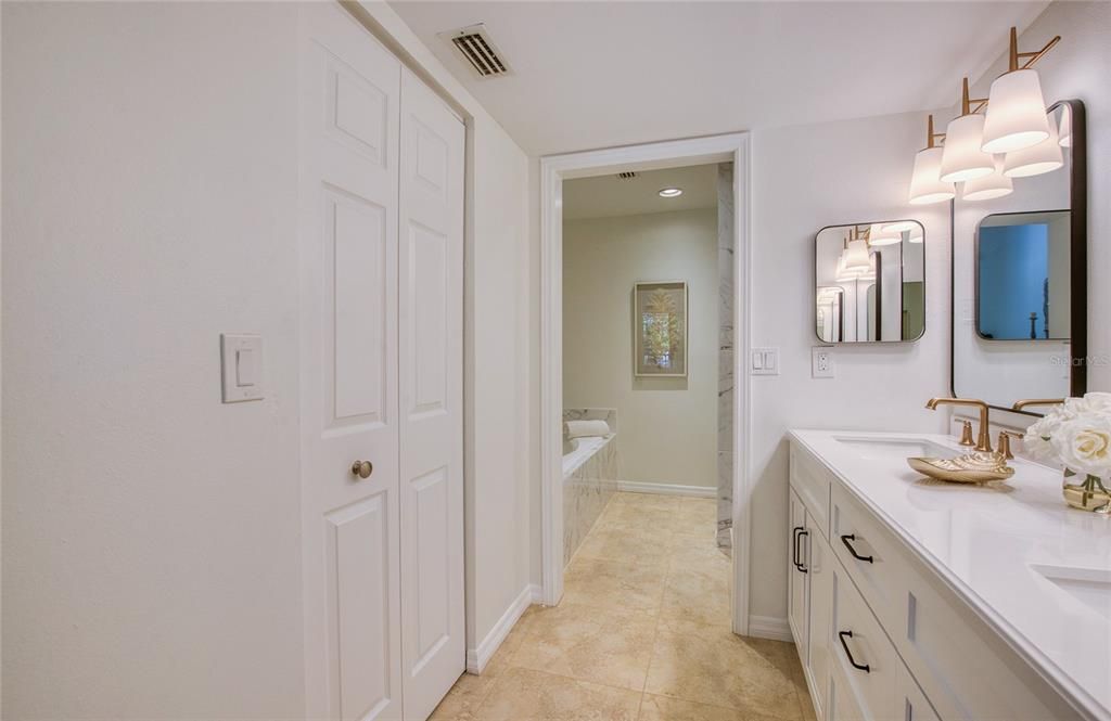 For Sale: $565,000 (2 beds, 2 baths, 1440 Square Feet)