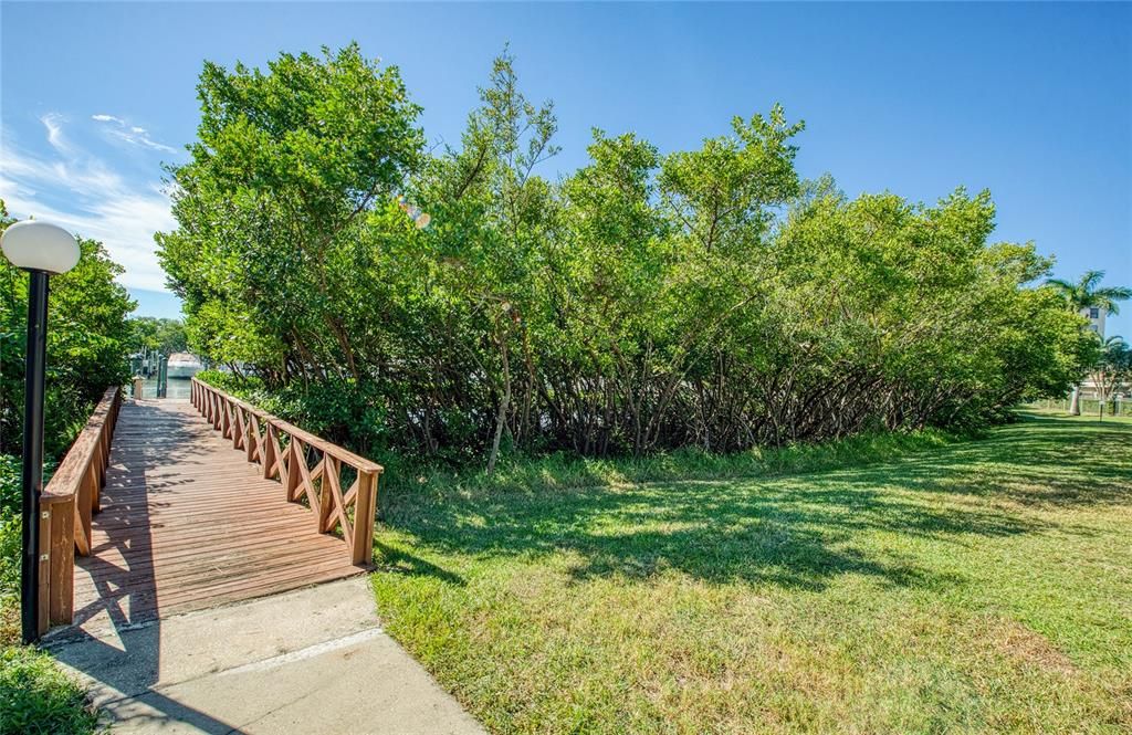 For Sale: $565,000 (2 beds, 2 baths, 1440 Square Feet)