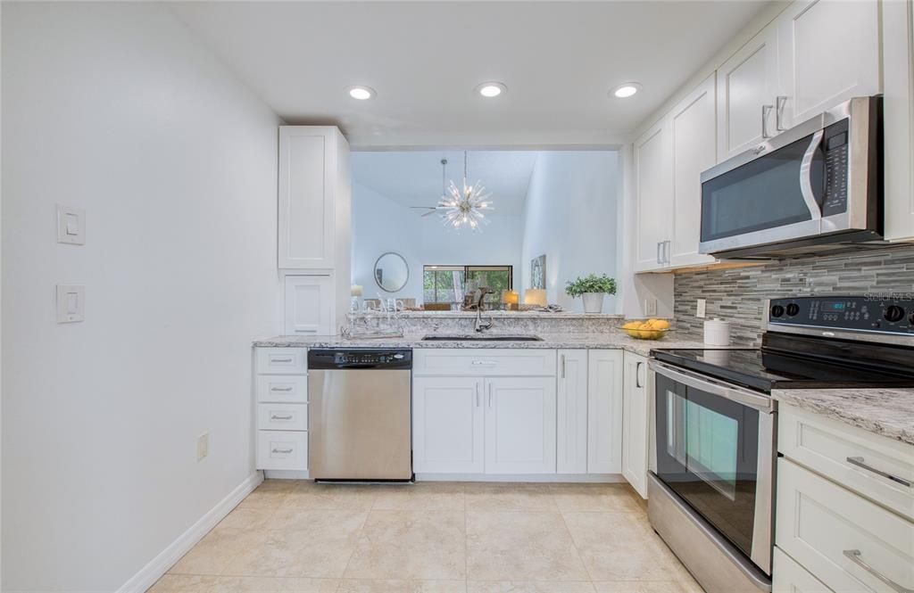 For Sale: $565,000 (2 beds, 2 baths, 1440 Square Feet)