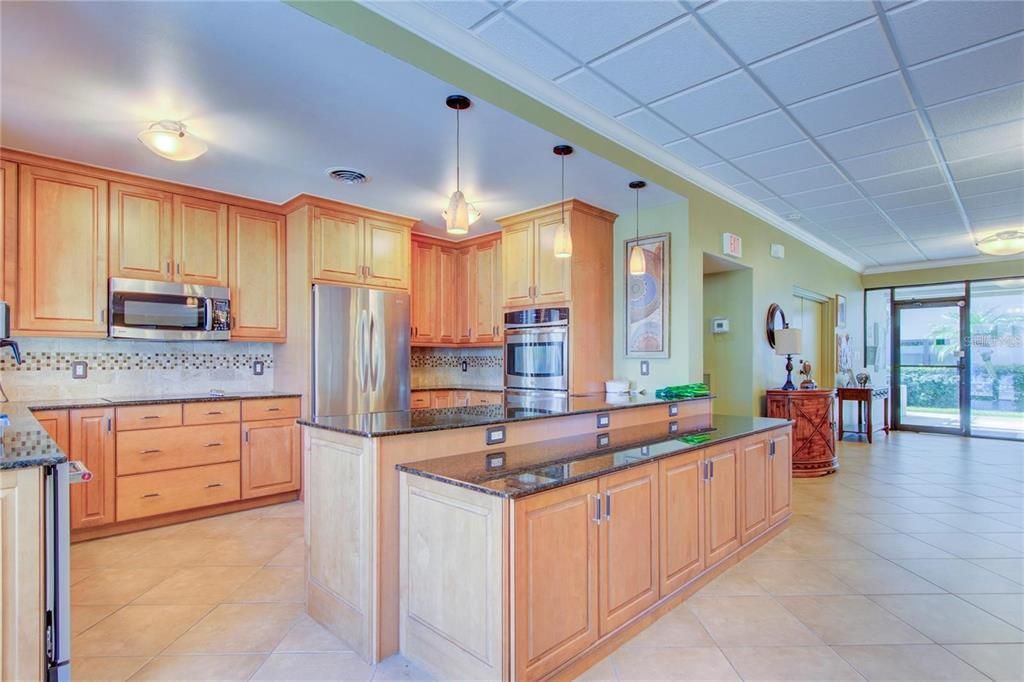 For Sale: $565,000 (2 beds, 2 baths, 1440 Square Feet)