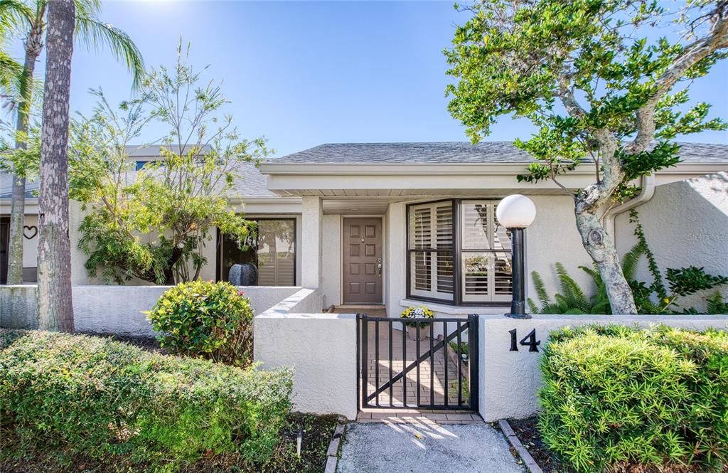 For Sale: $565,000 (2 beds, 2 baths, 1440 Square Feet)