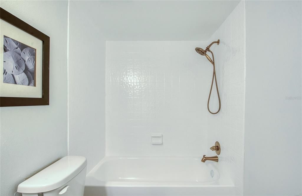 For Sale: $565,000 (2 beds, 2 baths, 1440 Square Feet)