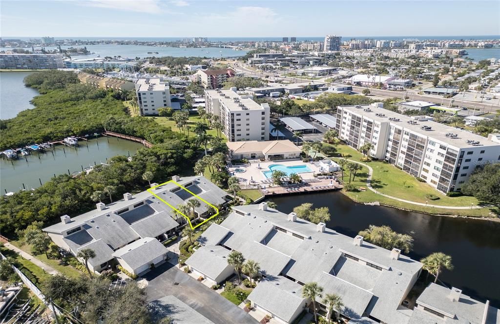 For Sale: $565,000 (2 beds, 2 baths, 1440 Square Feet)