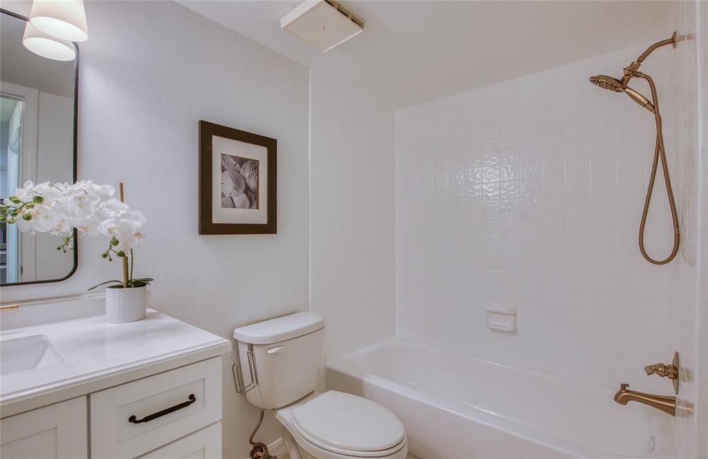 For Sale: $565,000 (2 beds, 2 baths, 1440 Square Feet)