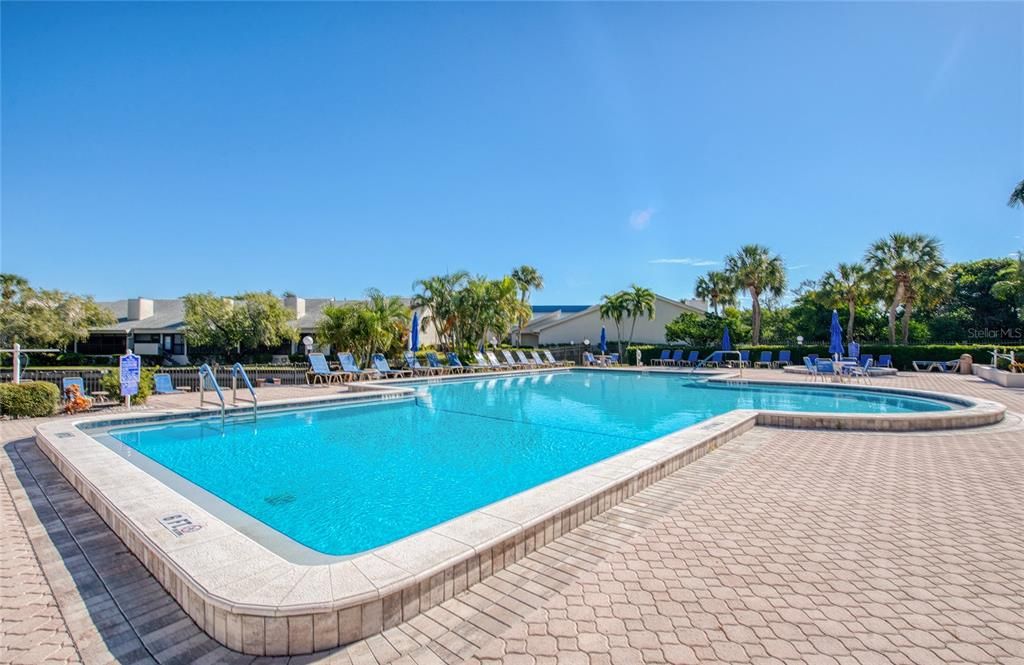 For Sale: $565,000 (2 beds, 2 baths, 1440 Square Feet)