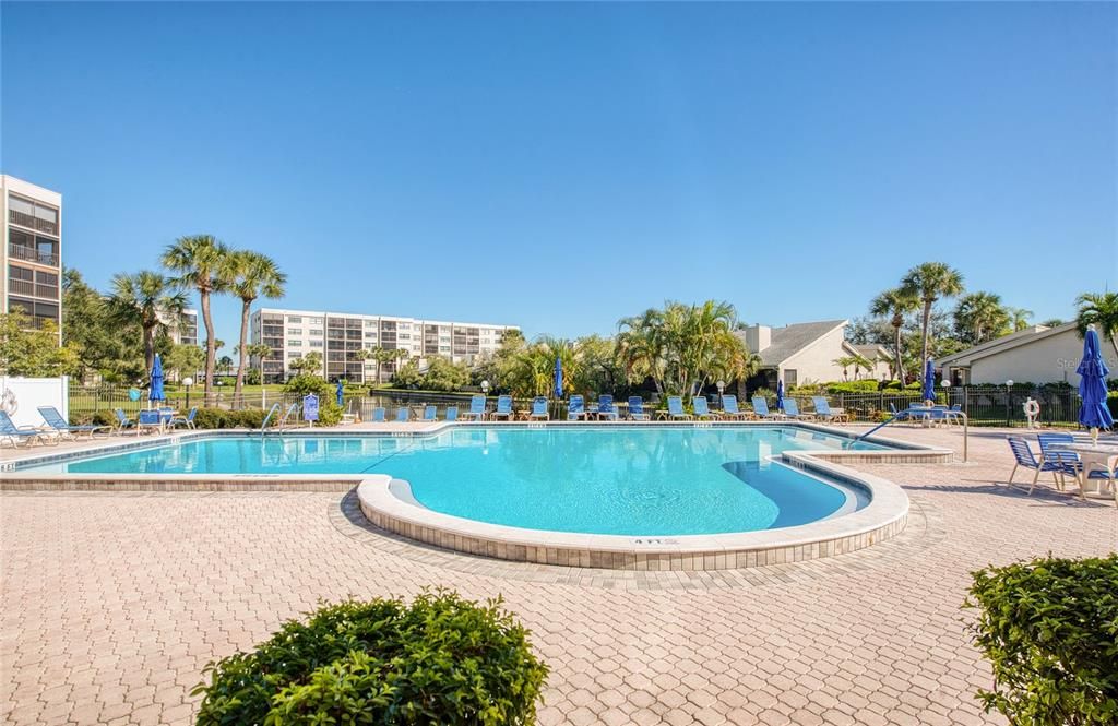 For Sale: $565,000 (2 beds, 2 baths, 1440 Square Feet)