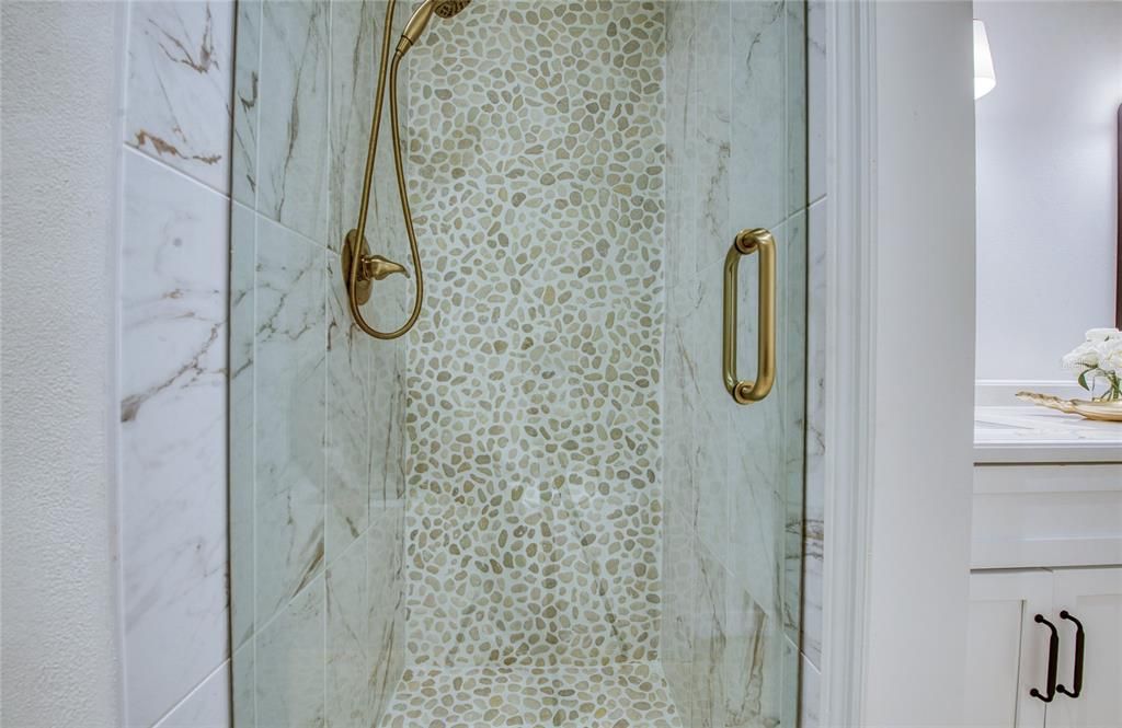 For Sale: $565,000 (2 beds, 2 baths, 1440 Square Feet)