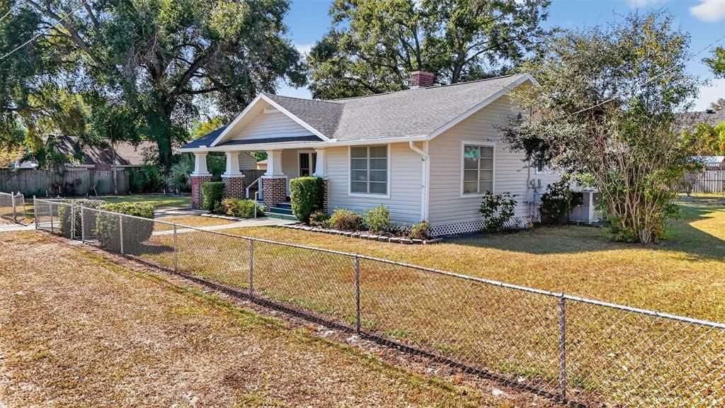 На продажу: $595,000 (3 спален, 1 ванн, 1667 Квадратных фут)