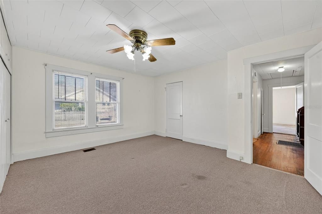 На продажу: $595,000 (3 спален, 1 ванн, 1667 Квадратных фут)