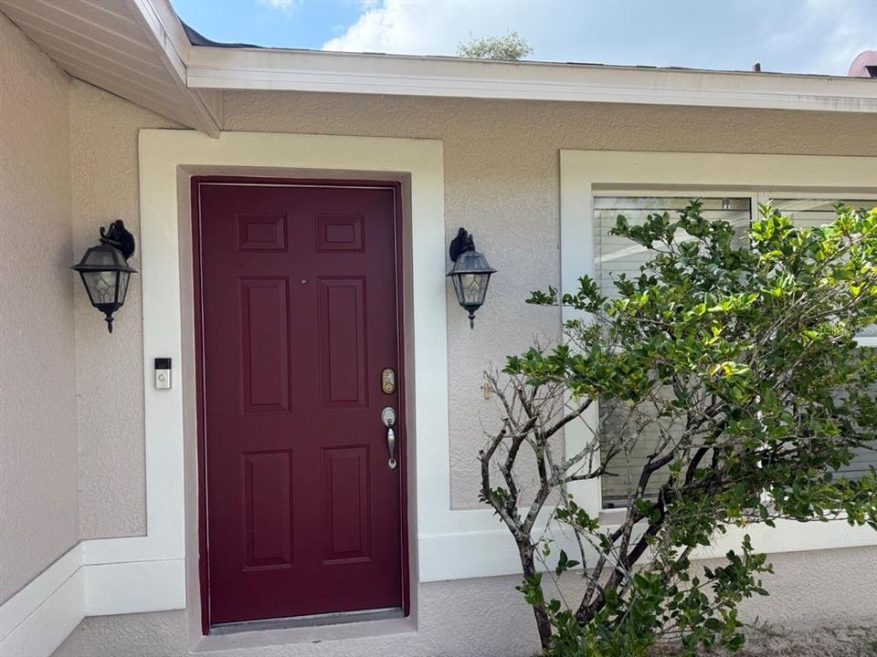 For Rent: $2,300 (3 beds, 2 baths, 1398 Square Feet)