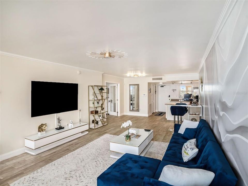 For Sale: $350,000 (2 beds, 2 baths, 1605 Square Feet)