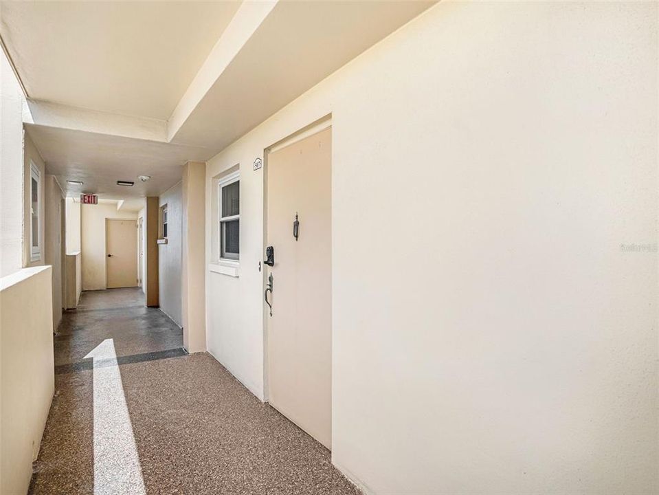 For Sale: $350,000 (2 beds, 2 baths, 1605 Square Feet)