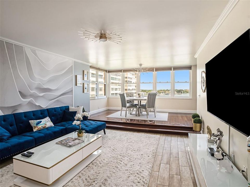 For Sale: $350,000 (2 beds, 2 baths, 1605 Square Feet)