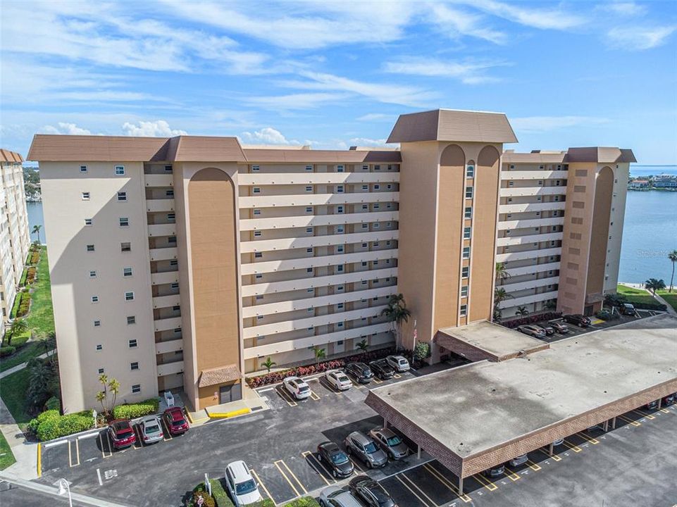 For Sale: $350,000 (2 beds, 2 baths, 1605 Square Feet)