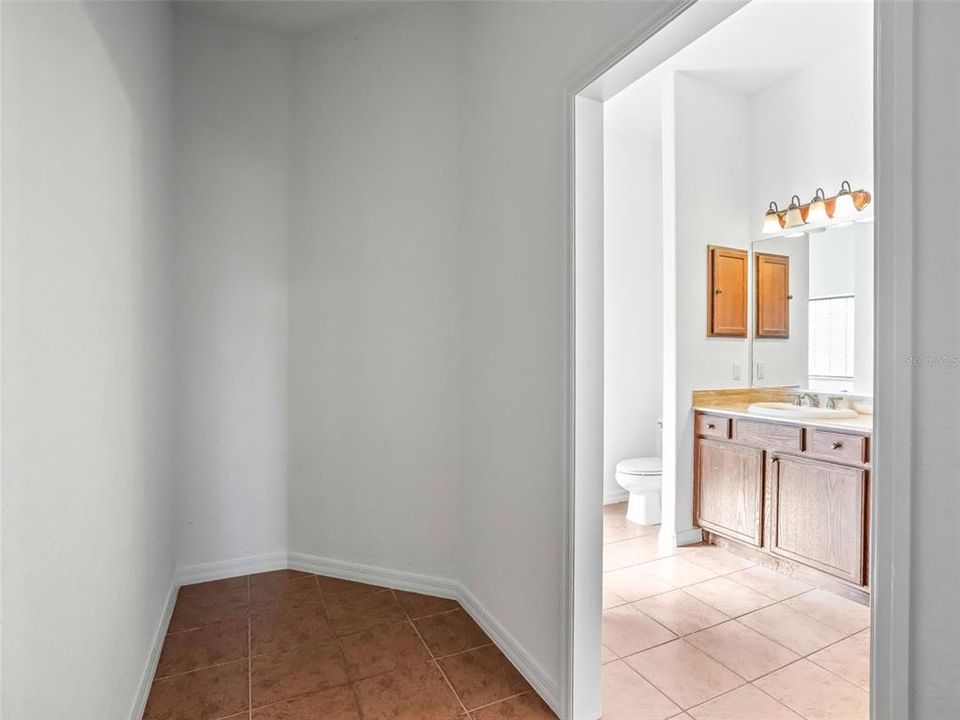 For Sale: $650,000 (3 beds, 2 baths, 1958 Square Feet)